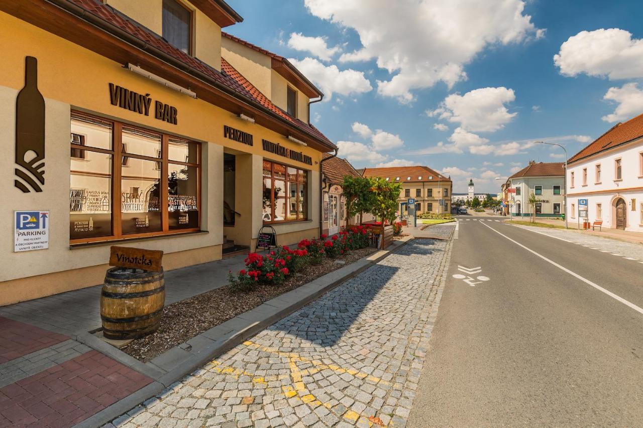 Penzion&Vinný bar Régio Kyjov  Exterior foto